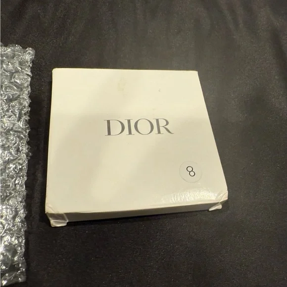 Dior Compact Mirror Double-Sided Mirror Gold Brand New (in wrapping) - Picture 3 of 16